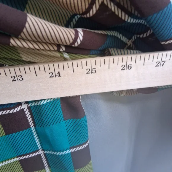 Cato Womens 18/20W Plaid Long Sleeve Blouse Smocked Neck Cuffs Green Blue Plaid - Picture 7 of 9